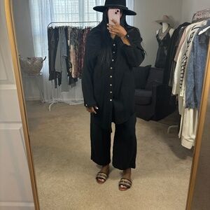 Ladies Black J. Jill Crinkle Loungewear Set-Top is XL-Bottom Medium